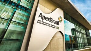 Exporta Mais Brasil promove rodadas de reunião entre empresários brasileiros e compradores estrangeiros em um ambiente de feira internacional