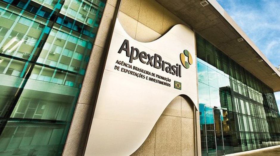 Exporta Mais Brasil promove rodadas de reunião entre empresários brasileiros e compradores estrangeiros em um ambiente de feira internacional